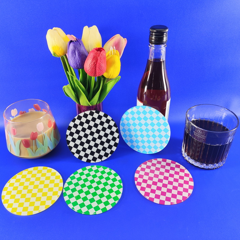 Stylish checkerboard acrylic drinks coaster 5E48